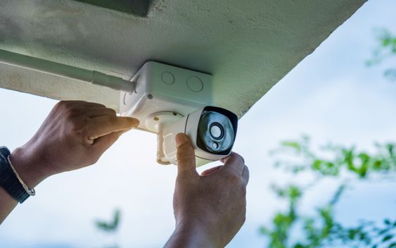 ¿Por qué se desconfiguran las cámaras de seguridad?